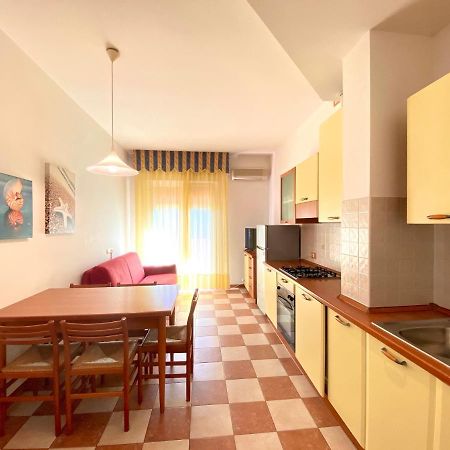 Appartamenti Adriana Carraro Immobiliare - Family Apartments Lido di Jesolo Bagian luar foto
