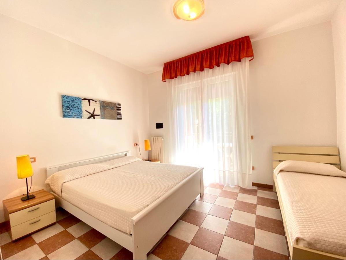 Appartamenti Adriana Carraro Immobiliare - Family Apartments Lido di Jesolo Bagian luar foto